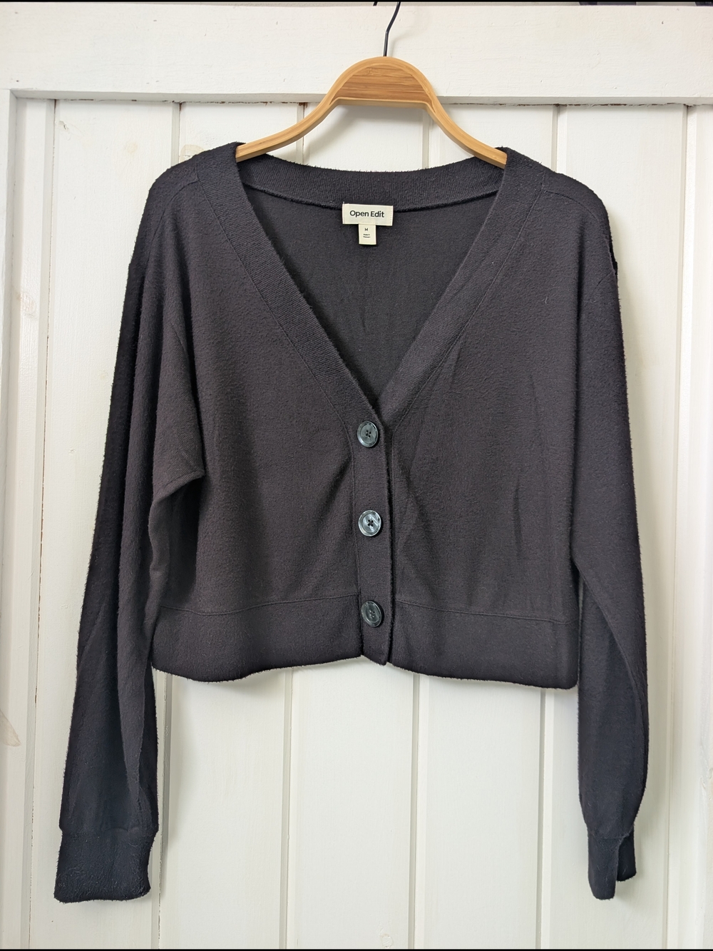 Open Edit Women's Black Cropped V-Neck Cardigan